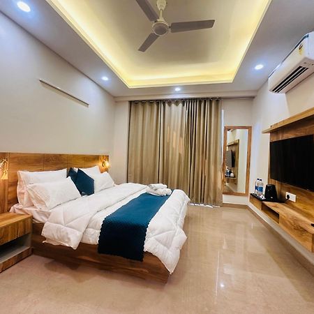 1 Bhk Serviced Apartments Near Millennium City Centre Gurugram With Private Washing Machine Gurgaon Exterior photo