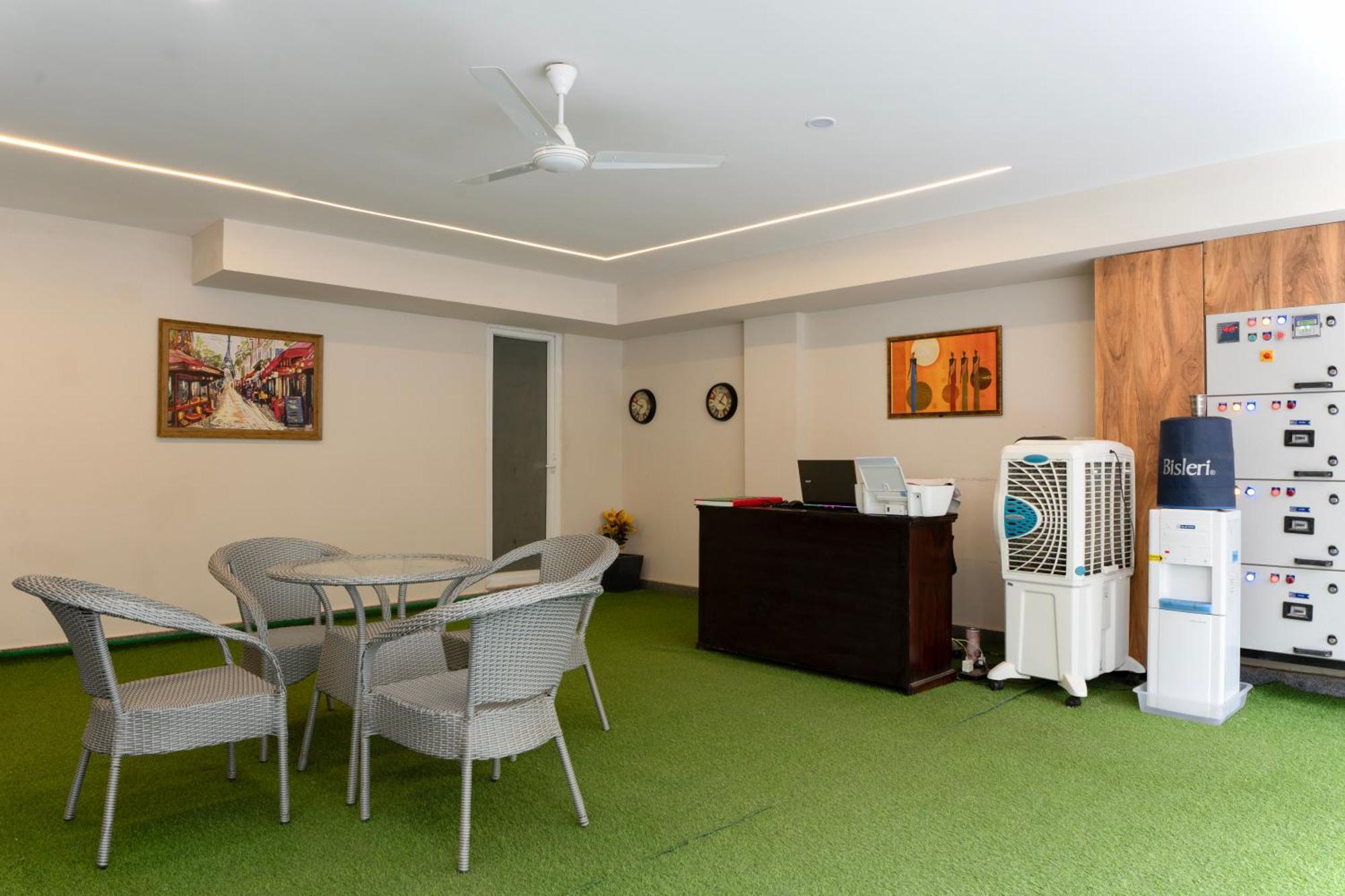 1 Bhk Serviced Apartments Near Millennium City Centre Gurugram With Private Washing Machine Gurgaon Exterior photo